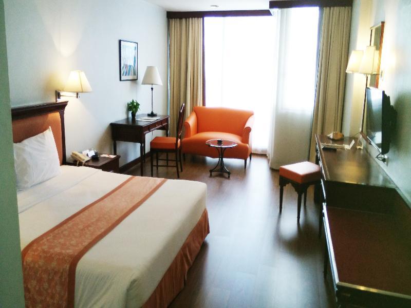 Tai Pan Hotel - Sha Plus Certified Bangkok Luaran gambar