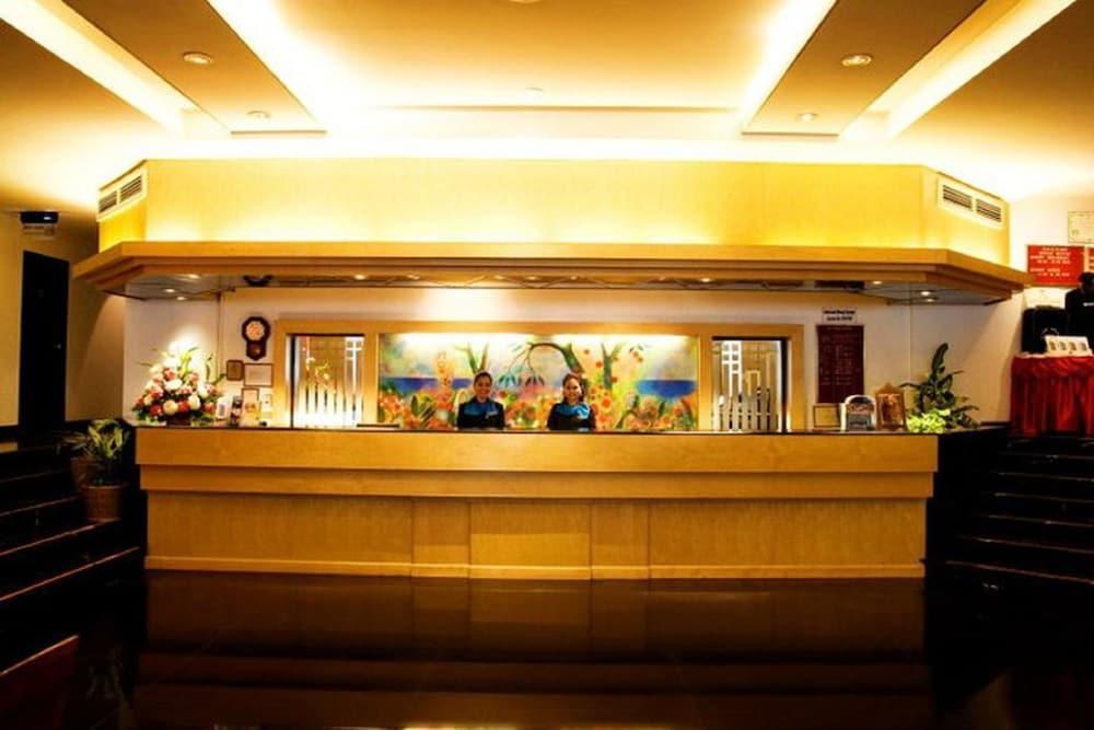 Tai Pan Hotel - Sha Plus Certified Bangkok Luaran gambar