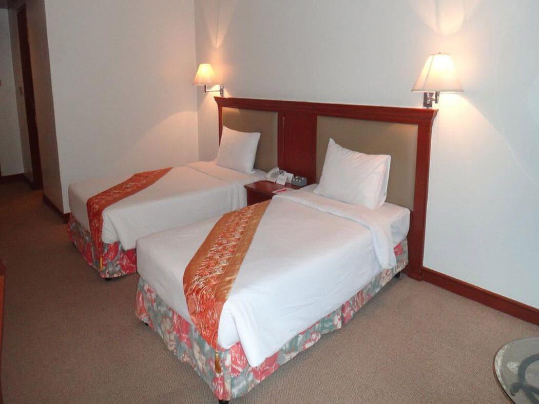 Tai Pan Hotel - Sha Plus Certified Bangkok Luaran gambar