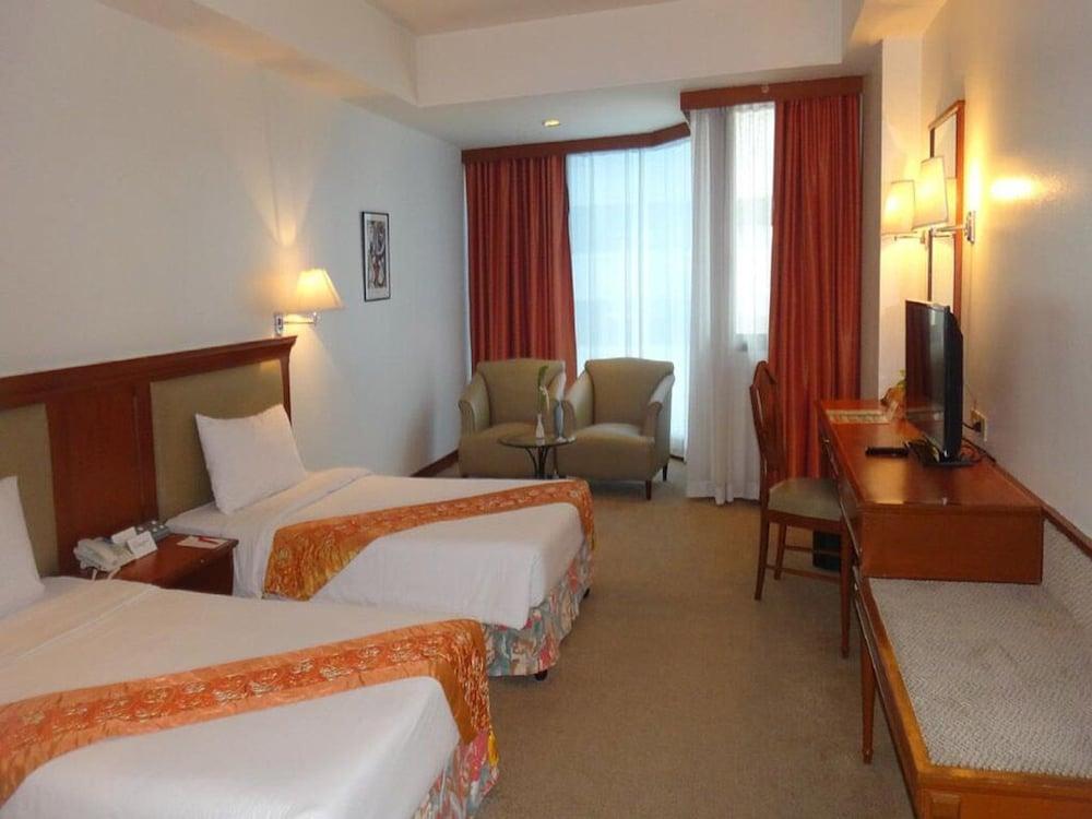 Tai Pan Hotel - Sha Plus Certified Bangkok Luaran gambar