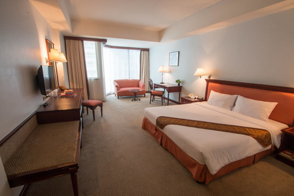 Tai Pan Hotel - Sha Plus Certified Bangkok Luaran gambar