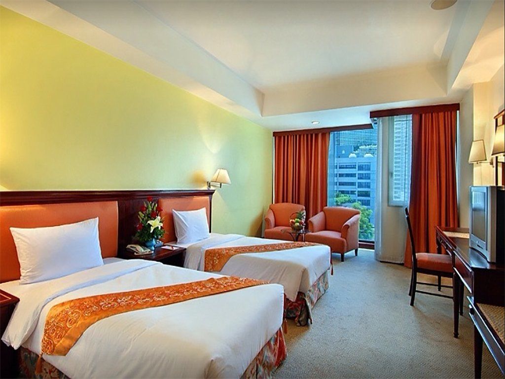 Tai Pan Hotel - Sha Plus Certified Bangkok Luaran gambar