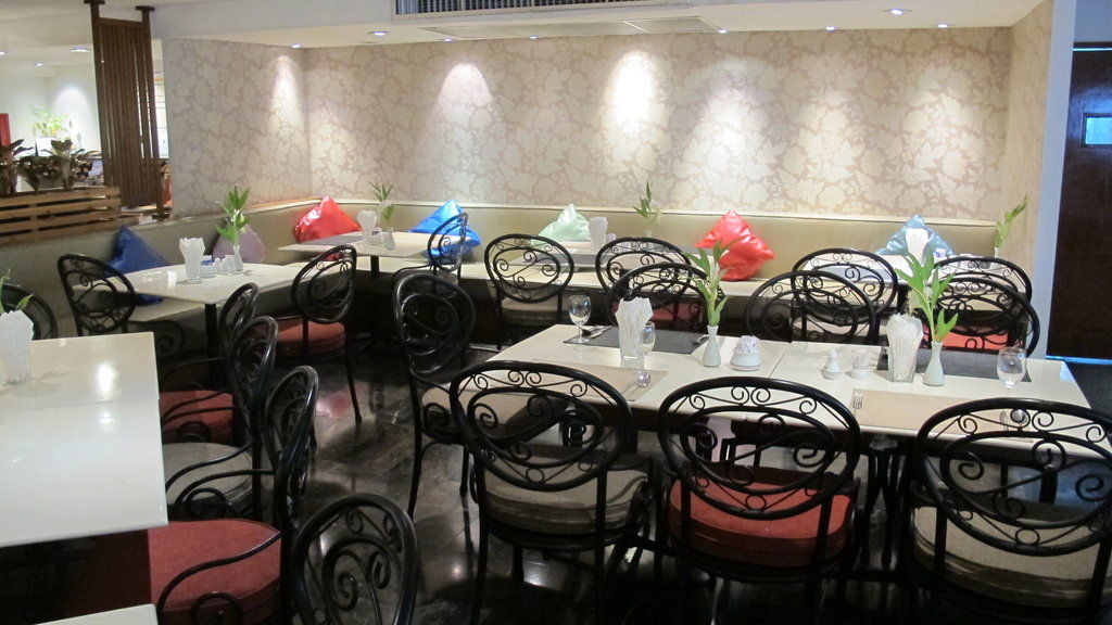 Tai Pan Hotel - Sha Plus Certified Bangkok Luaran gambar