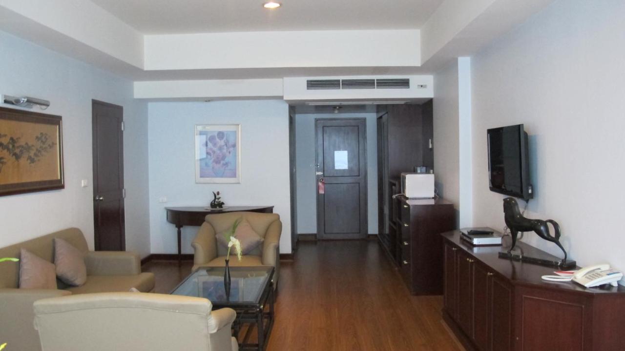 Tai Pan Hotel - Sha Plus Certified Bangkok Luaran gambar